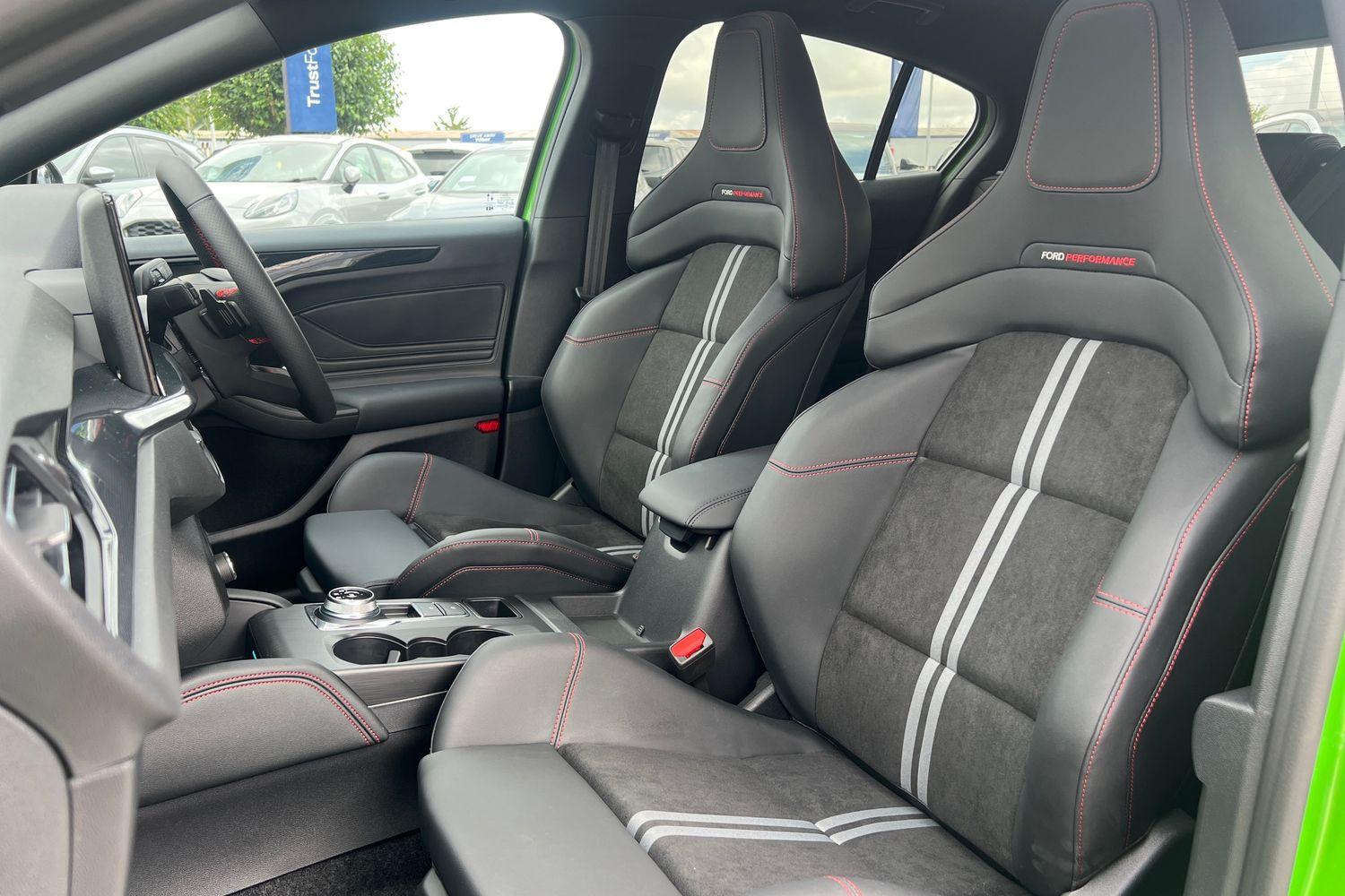 Ford FOCUS Photo 18