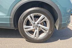 VOLKSWAGEN T-Roc Photo 5