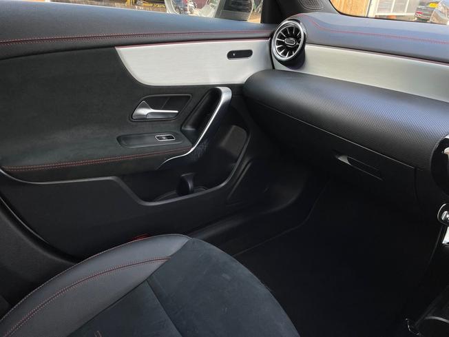 MERCEDES-BENZ CLA Photo 49