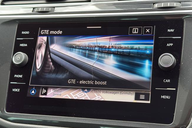 VOLKSWAGEN Tiguan Photo 28