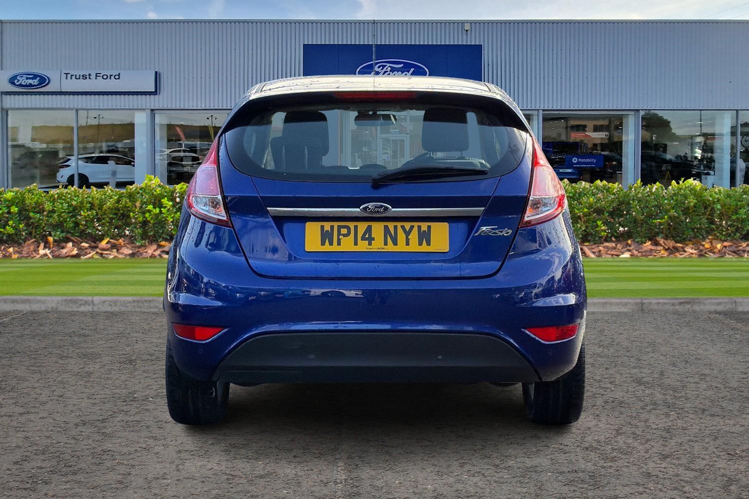 Ford FIESTA Photo 6