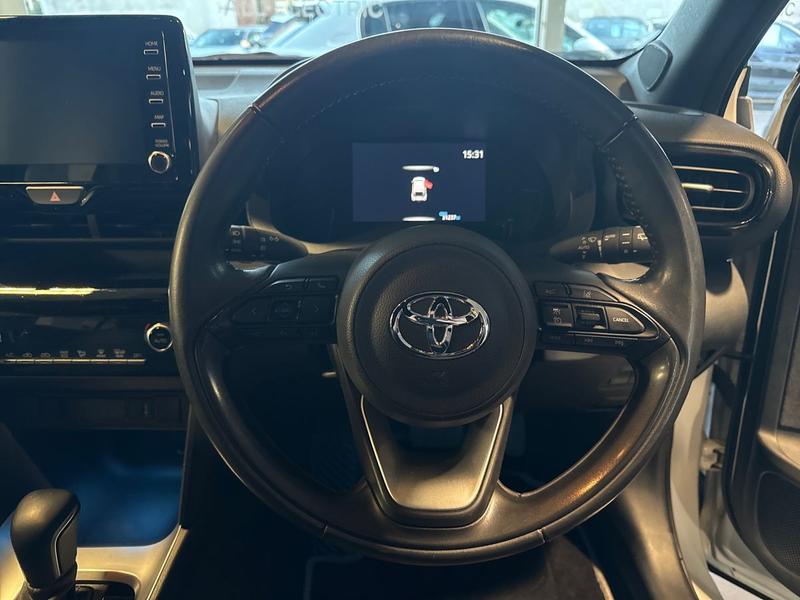 Used Toyota Yaris Cross PJ22UKE 32