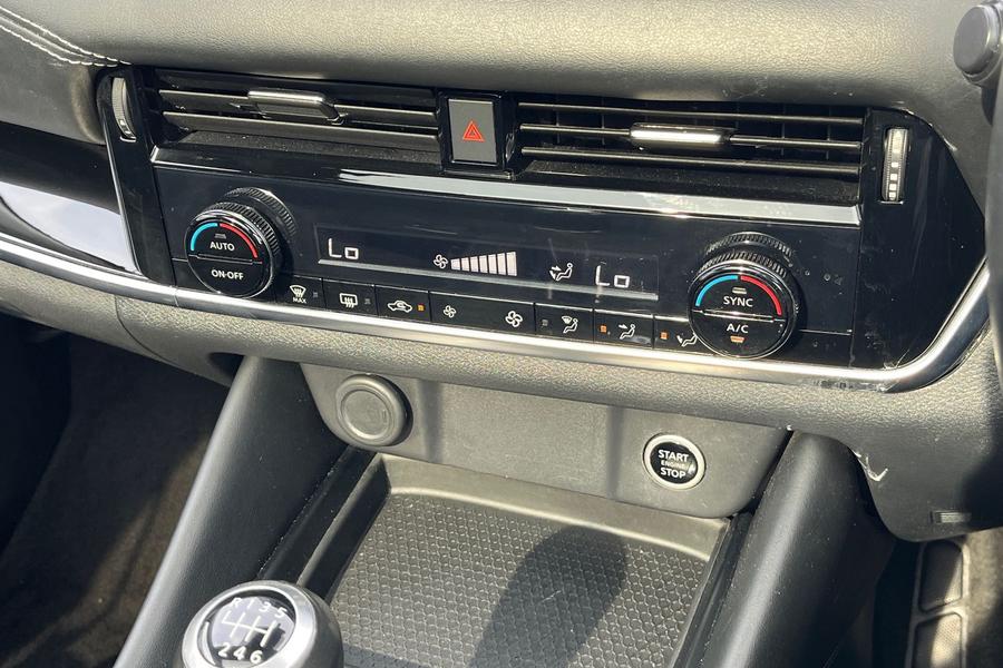 Nissan QASHQAI Photo autoimg-2477dd2129b6c97e1749fec462ba998319868c37.jpg