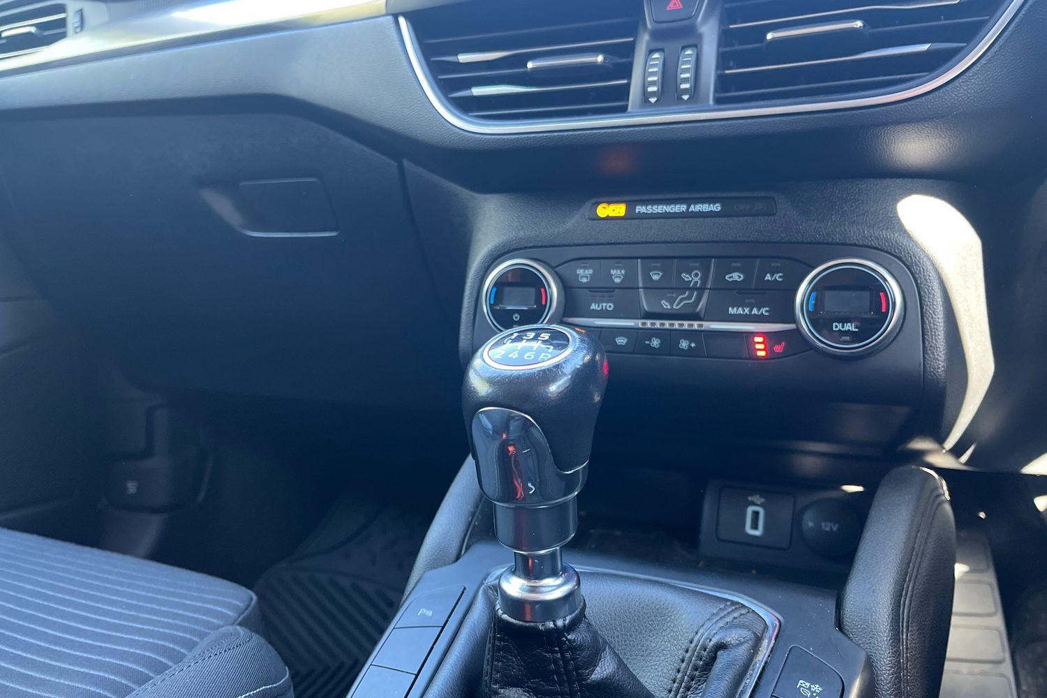 Ford FOCUS Photo 36