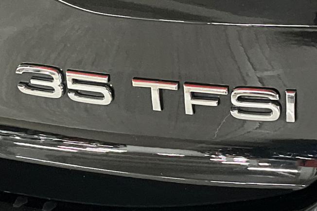 AUDI Q3 Photo 36