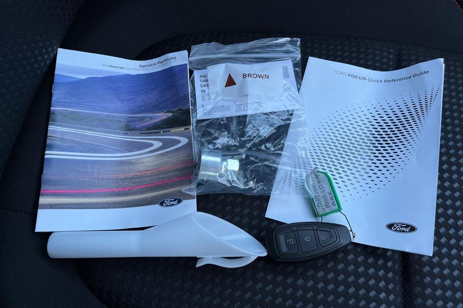 Ford FOCUS Photo autoimg-247ca2b950e7ded5de0b167aca78d874c310bcd0.jpg