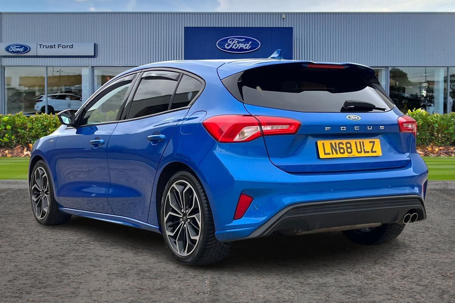 Ford Focus Photo 1