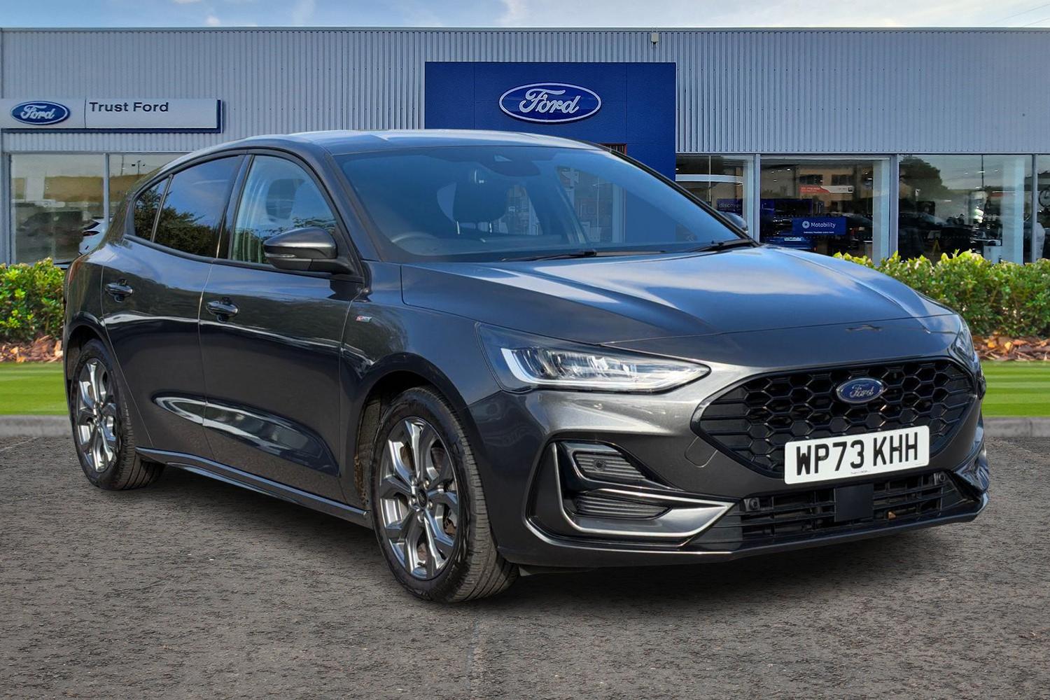 Ford FOCUS Photo 0