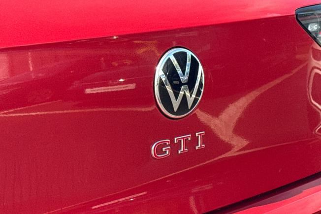Volkswagen Golf Photo 49