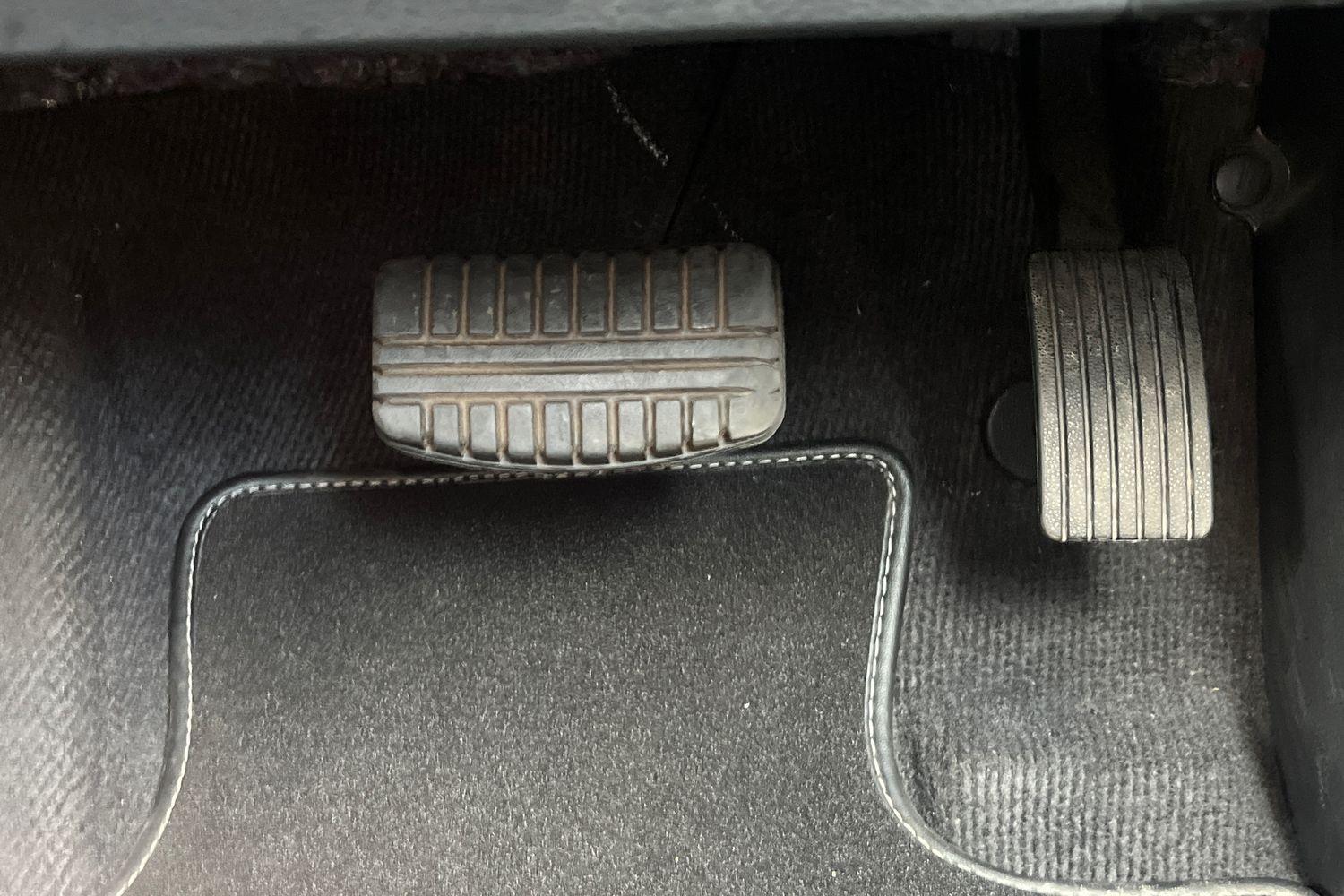 Mitsubishi L200 Photo 33