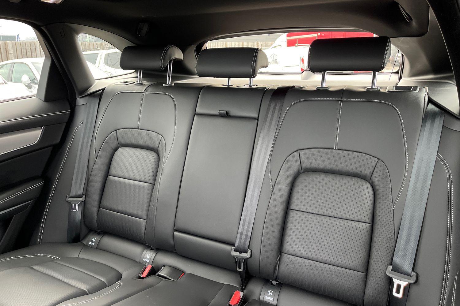 Jaguar F-PACE Photo 19