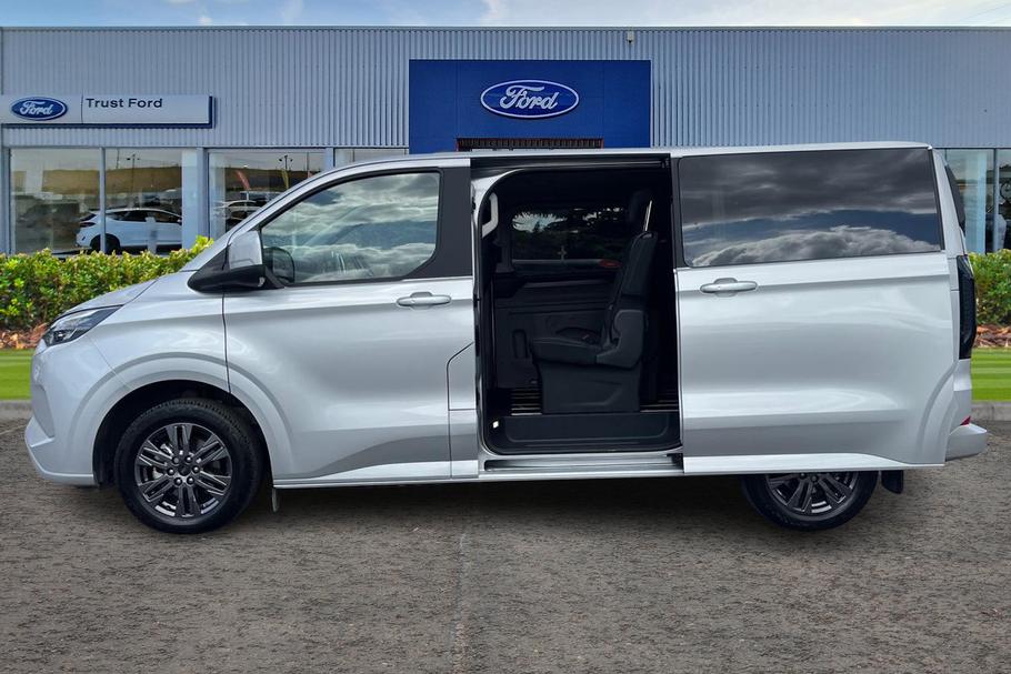 Used Ford TOURNEO CUSTOM WN26TWE 5