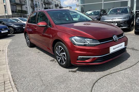Volkswagen Golf Photo autoimg-2487490e87b7a36d1f678fa63c565582b5c1dea4.jpg