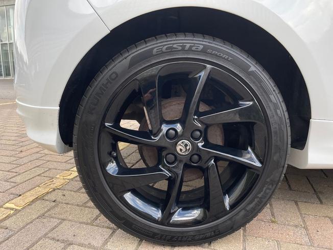 VAUXHALL Corsa Photo 31