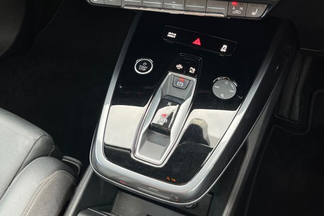 AUDI Q4 E-Tron Photo 32