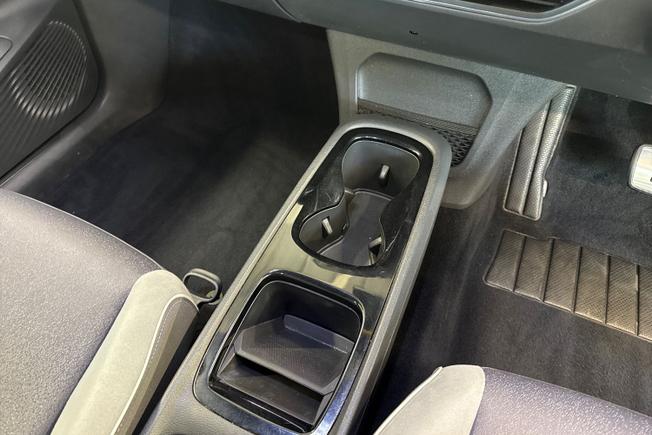 VOLKSWAGEN ID.3 Photo 15