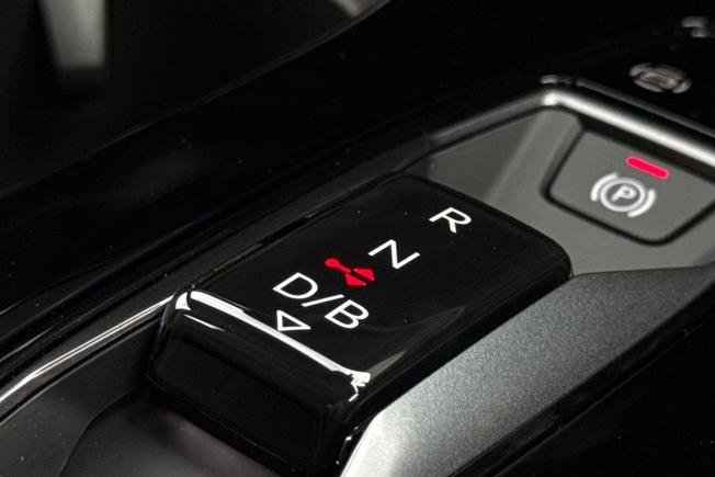 Audi Q6 e-tron Photo 29