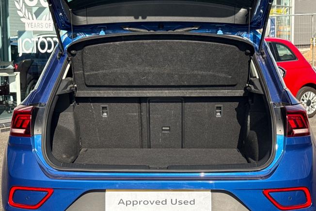 VOLKSWAGEN T-Roc Photo 12