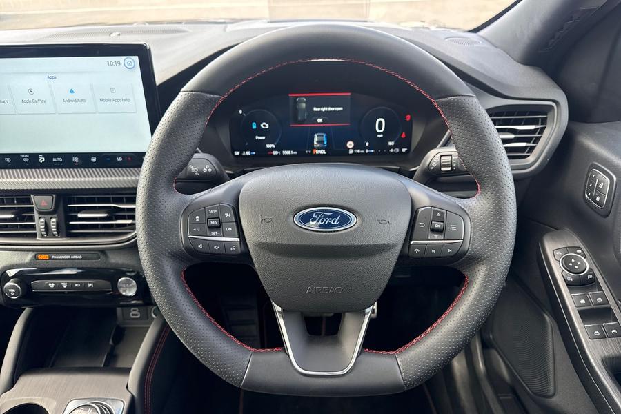 Ford Kuga Photo autoimg-2497fadc8ce165437c0e1d48b889180b461192b5.jpg