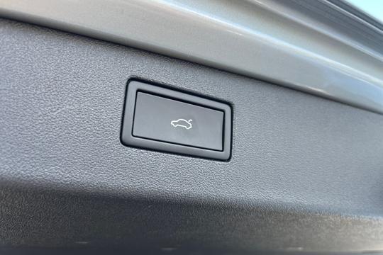 Volkswagen Tiguan Photo autoimg-249976388559c07a93a6bfec97a56587a6913adb.jpg