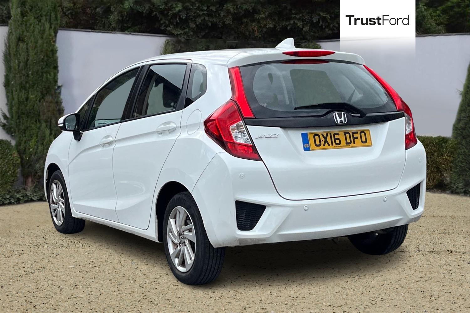Honda Jazz Photo 1