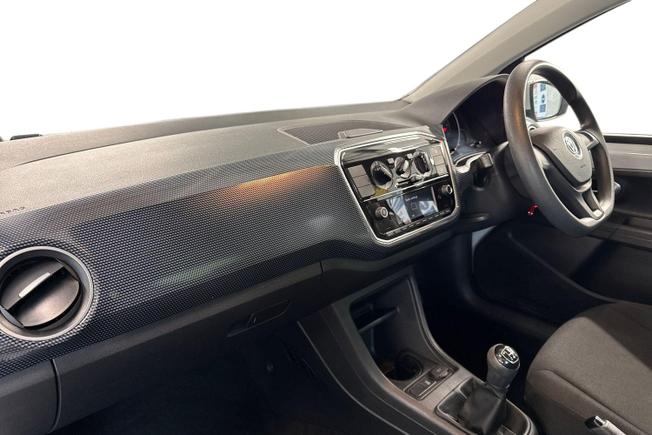 Volkswagen up! Photo 2
