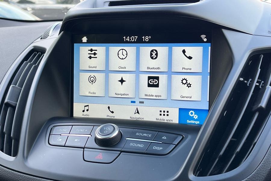 Ford Kuga Photo autoimg-249be3d6443b25067a4521ba91f08731913235c1.jpg