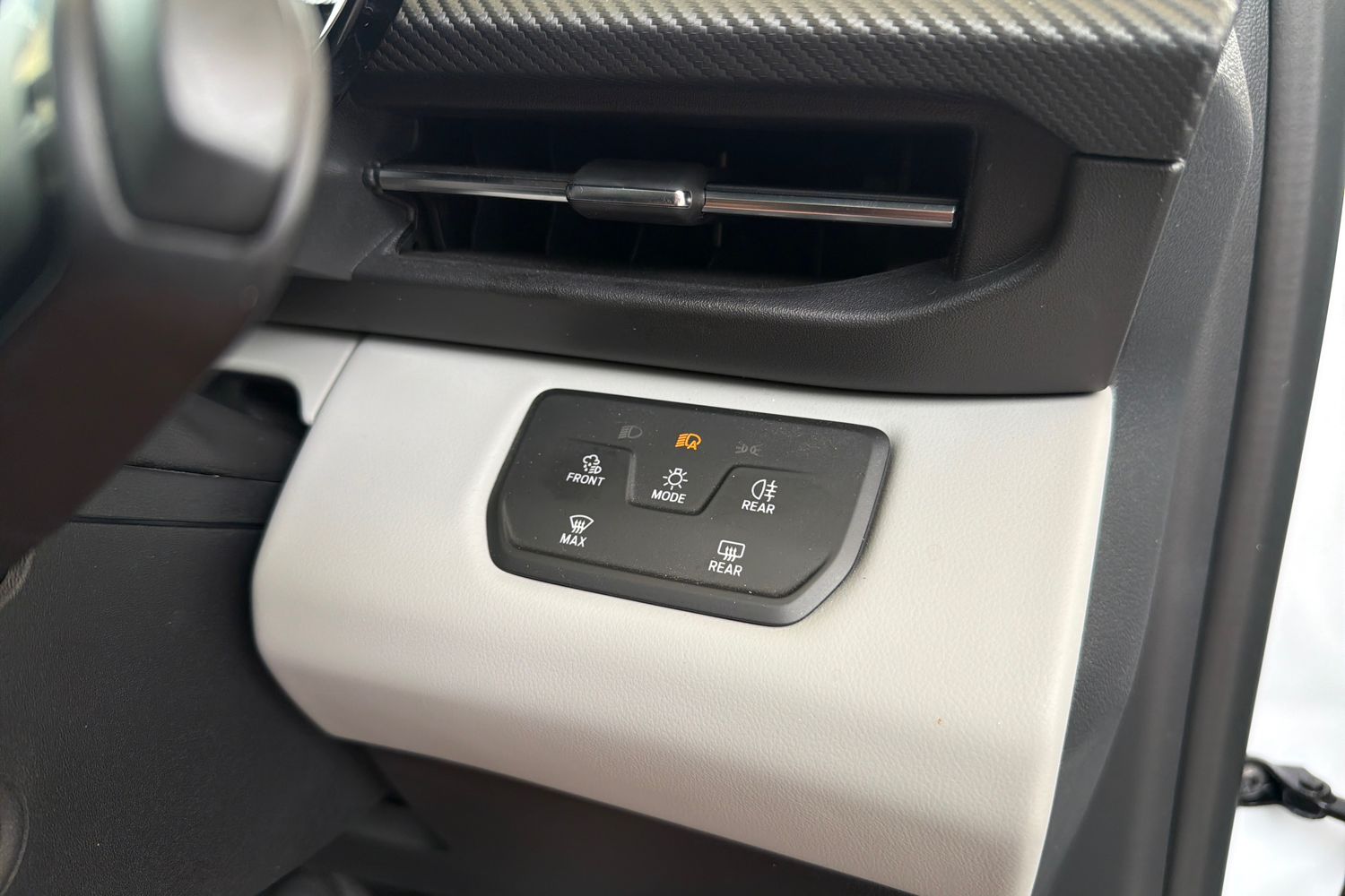 Ford Explorer Photo 32