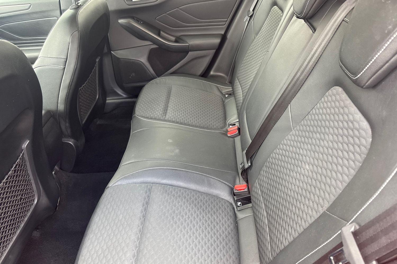 Ford FOCUS Photo 19