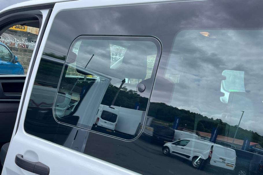 Used Ford TRANSIT CUSTOM YR73DKF 32