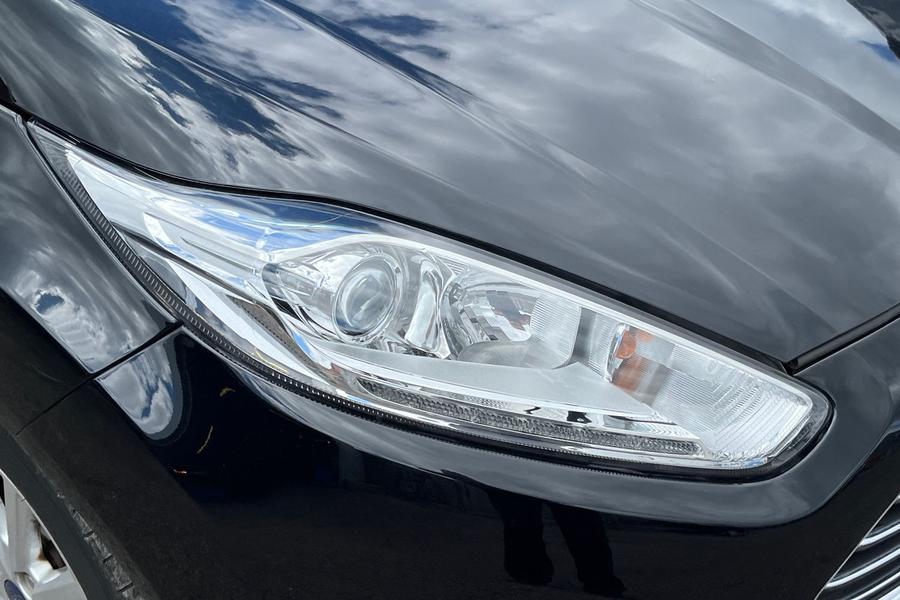 Ford FIESTA Photo autoimg-24a26101c608dc52b0b3bdb0d896c7fc00b54efe.jpg