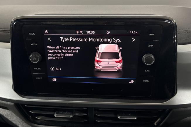 VOLKSWAGEN T-Roc Photo 21