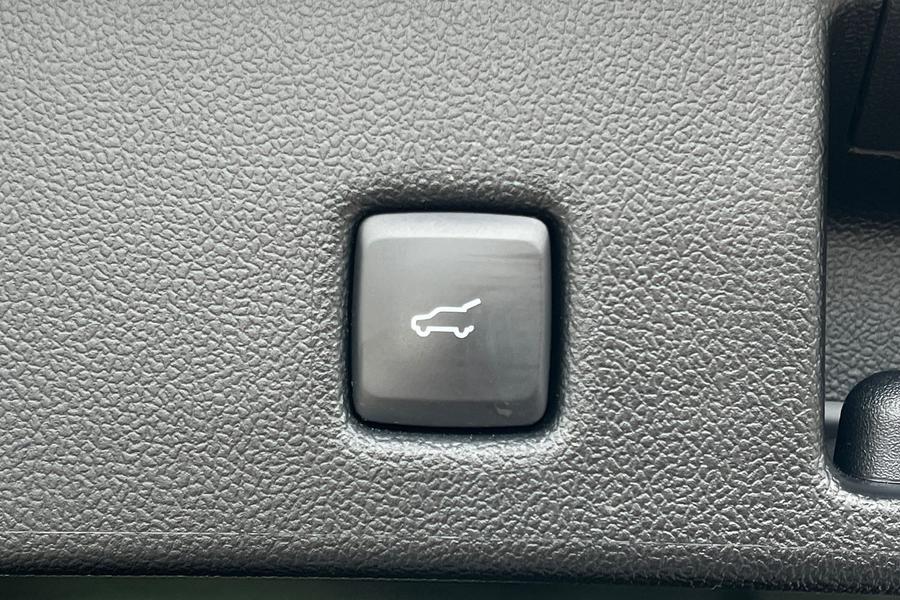 Ford KUGA Photo autoimg-24a595259e770251e961ae537a60a6b92f257e2e.jpg