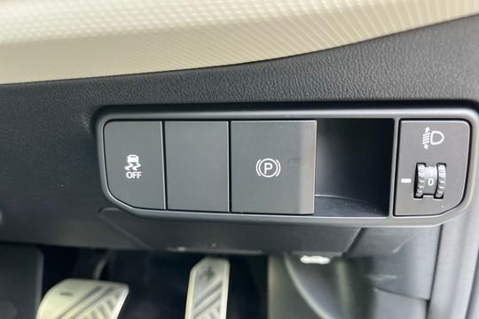 Kia EV4 Photo autoimg-24ae32d59f04142a3d840073554b3f5d6f34f438.jpg