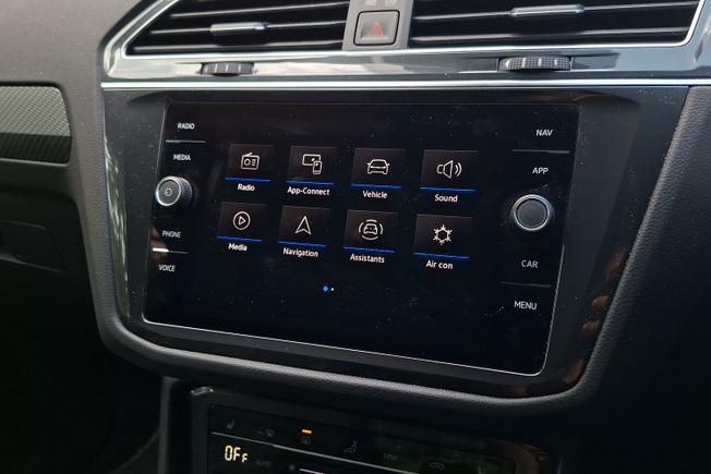 VOLKSWAGEN Tiguan Photo 13