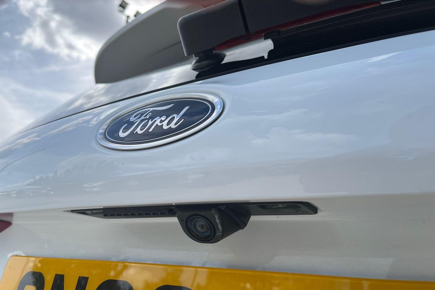 Ford Fiesta Photo 38