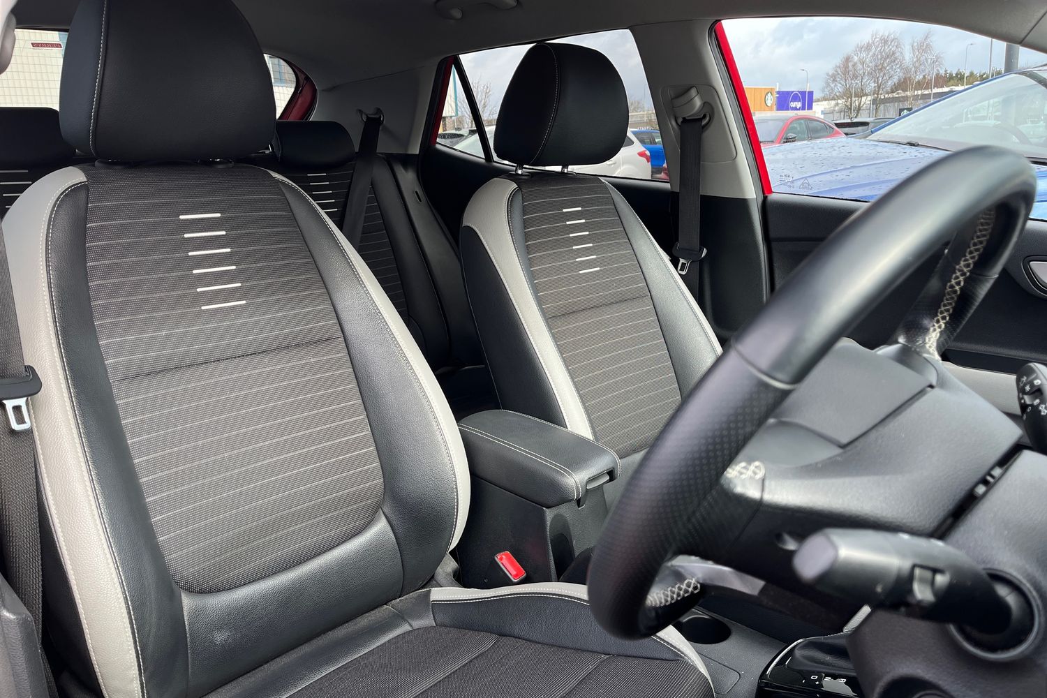Kia STONIC Photo 16