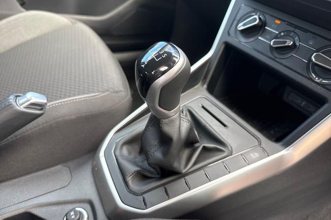 VOLKSWAGEN Polo Photo 28