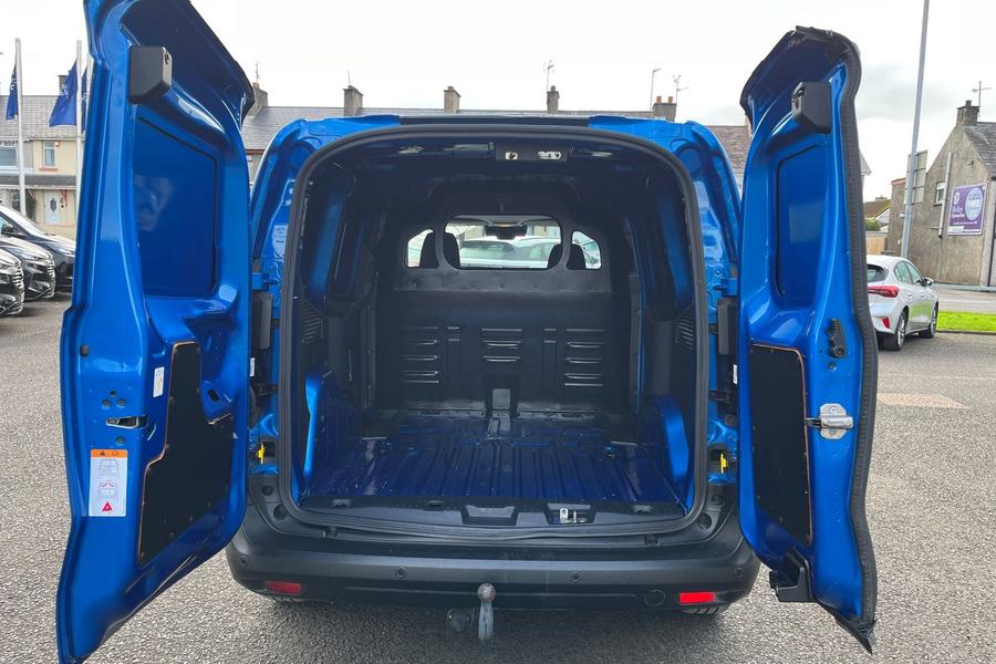 Ford TRANSIT COURIER Photo autoimg-24b693ccd9470637f3df21aaf0d00f18ce388997.jpg