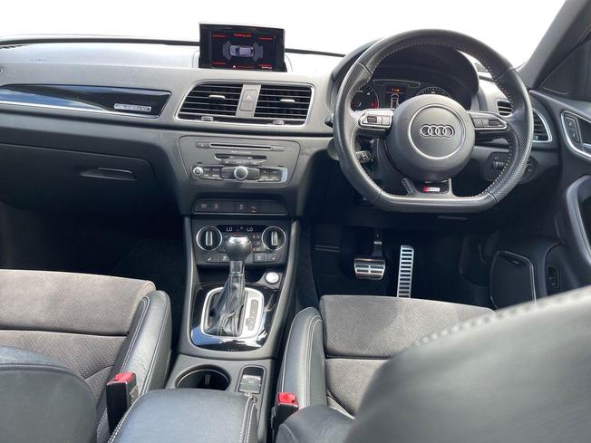 AUDI Q3 Photo 10