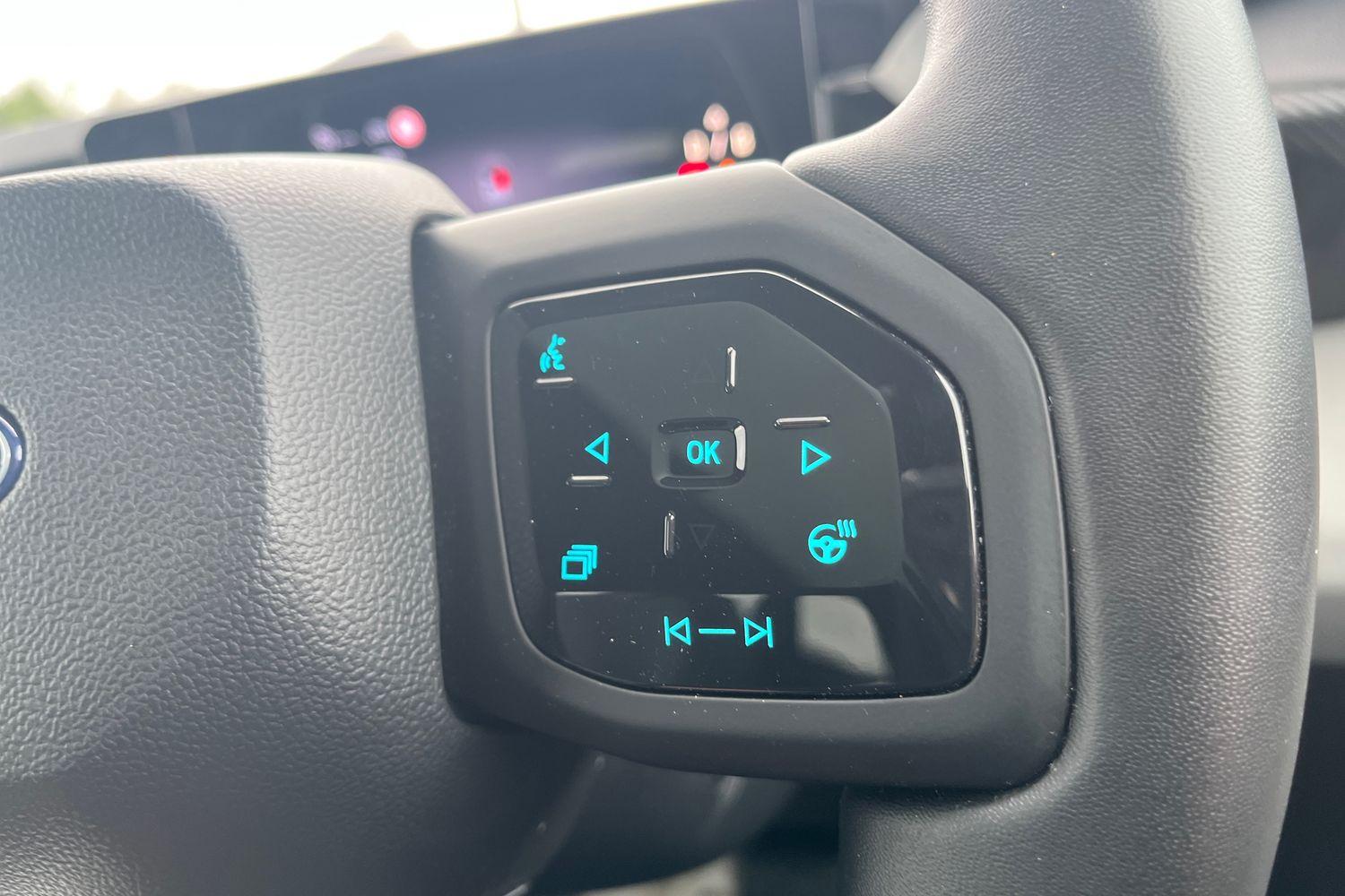 Ford Explorer Photo 26