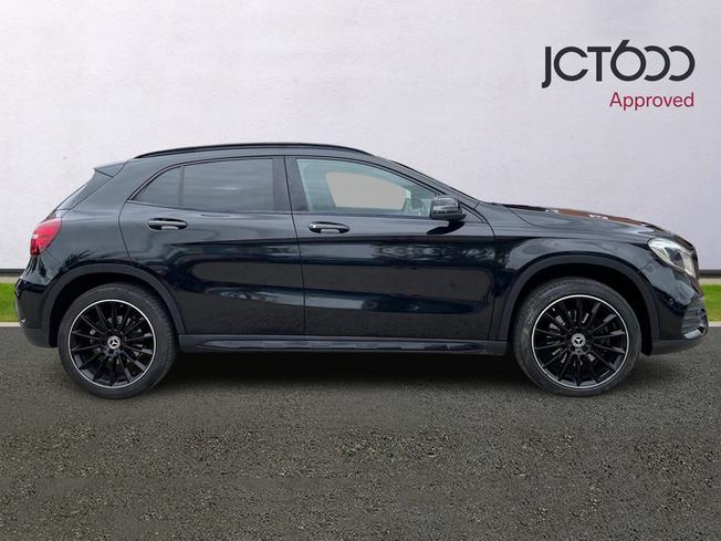 MERCEDES-BENZ GLA Photo 4