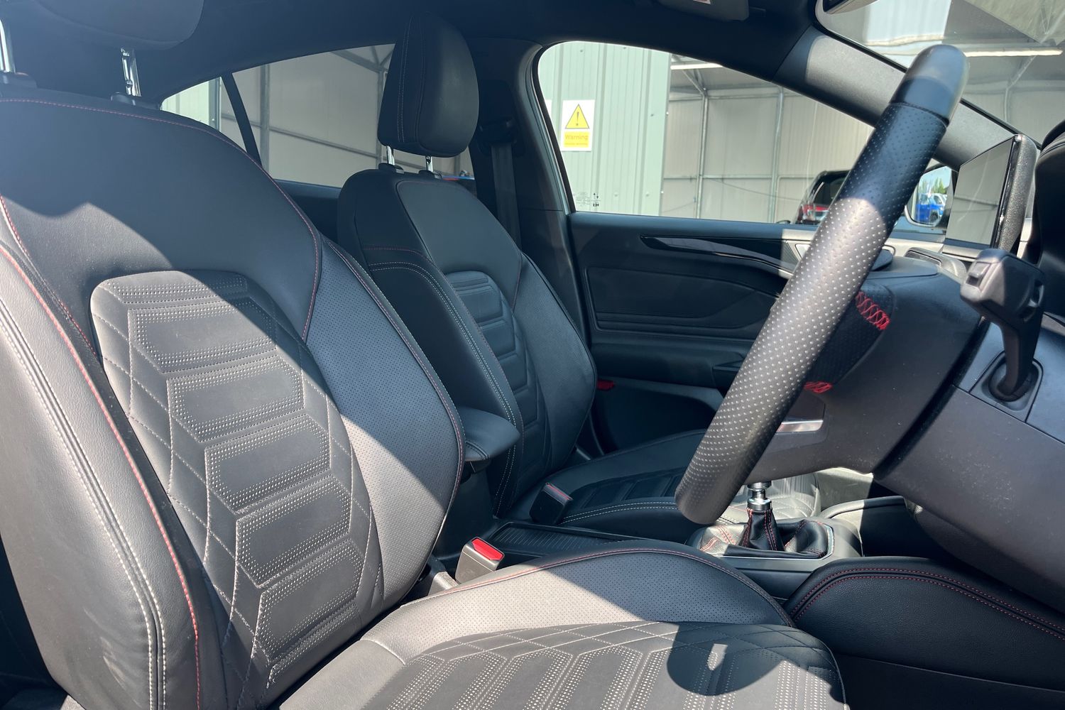 Ford Focus Photo 16