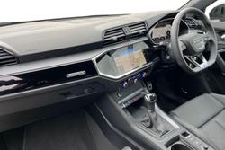 AUDI Q3 Photo 2