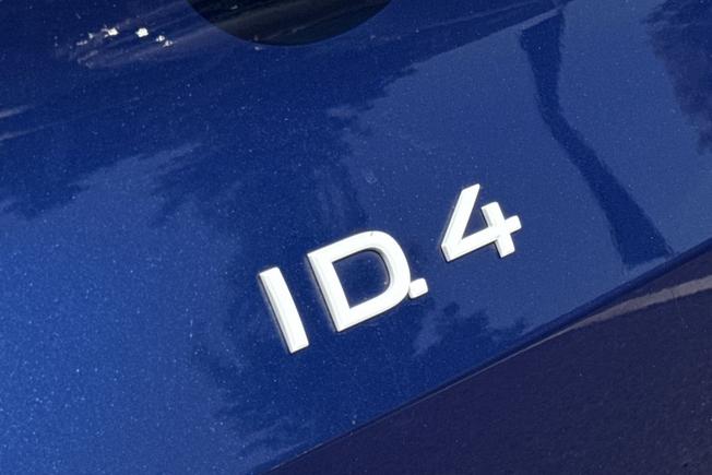 VOLKSWAGEN ID.4 Photo 42