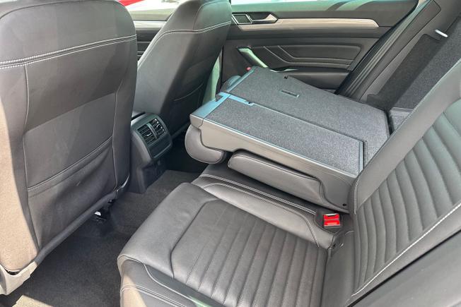 VOLKSWAGEN Passat Photo 41