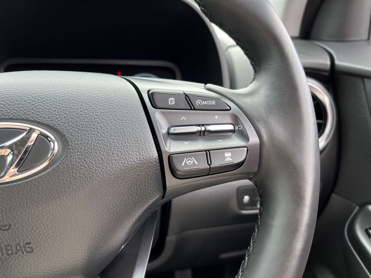 Hyundai KONA Photo 16