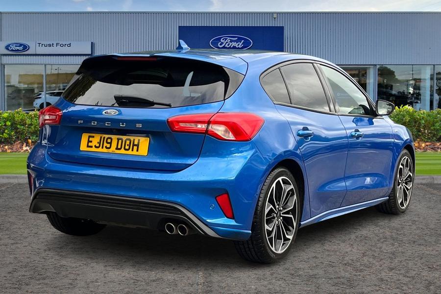 Ford Focus Photo autoimg-24c8abb25fbe93cbb72cb1a9a1930eaea11fb40f.jpg