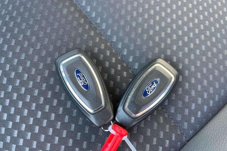 Ford FOCUS Photo autoimg-24c96ae57a90bc4aa84e582453b427d12292337d.jpg