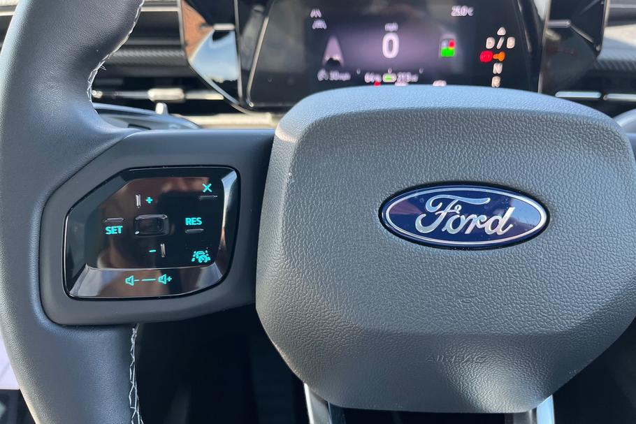 Used Ford Explorer 34